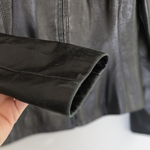 Classic black leather jacket, size small, Danier - Picture 7 of 16